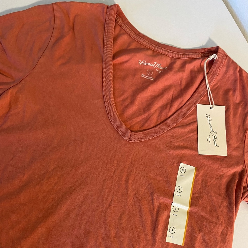 Universal Thread Tshirt NWT